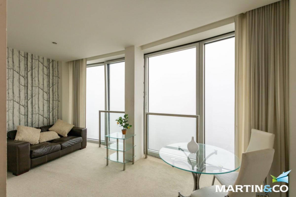 The Rotunda, New Street, Birmingham, B2