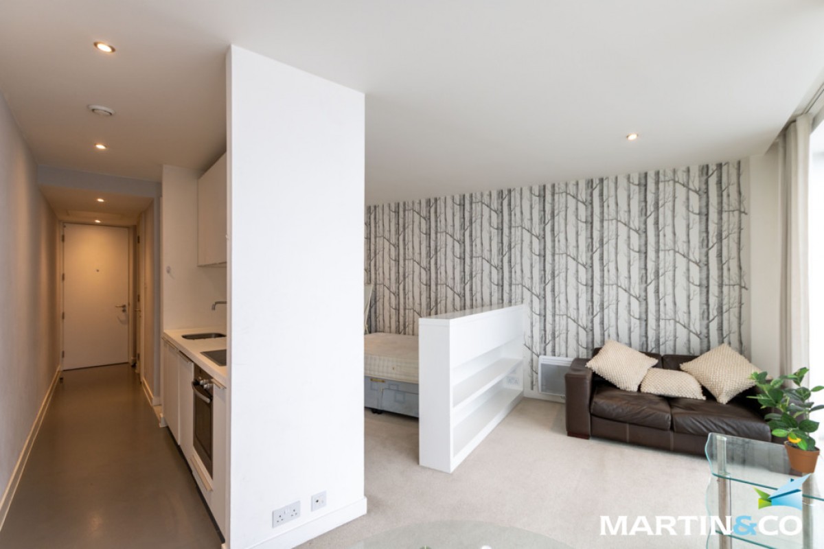 The Rotunda, New Street, Birmingham, B2