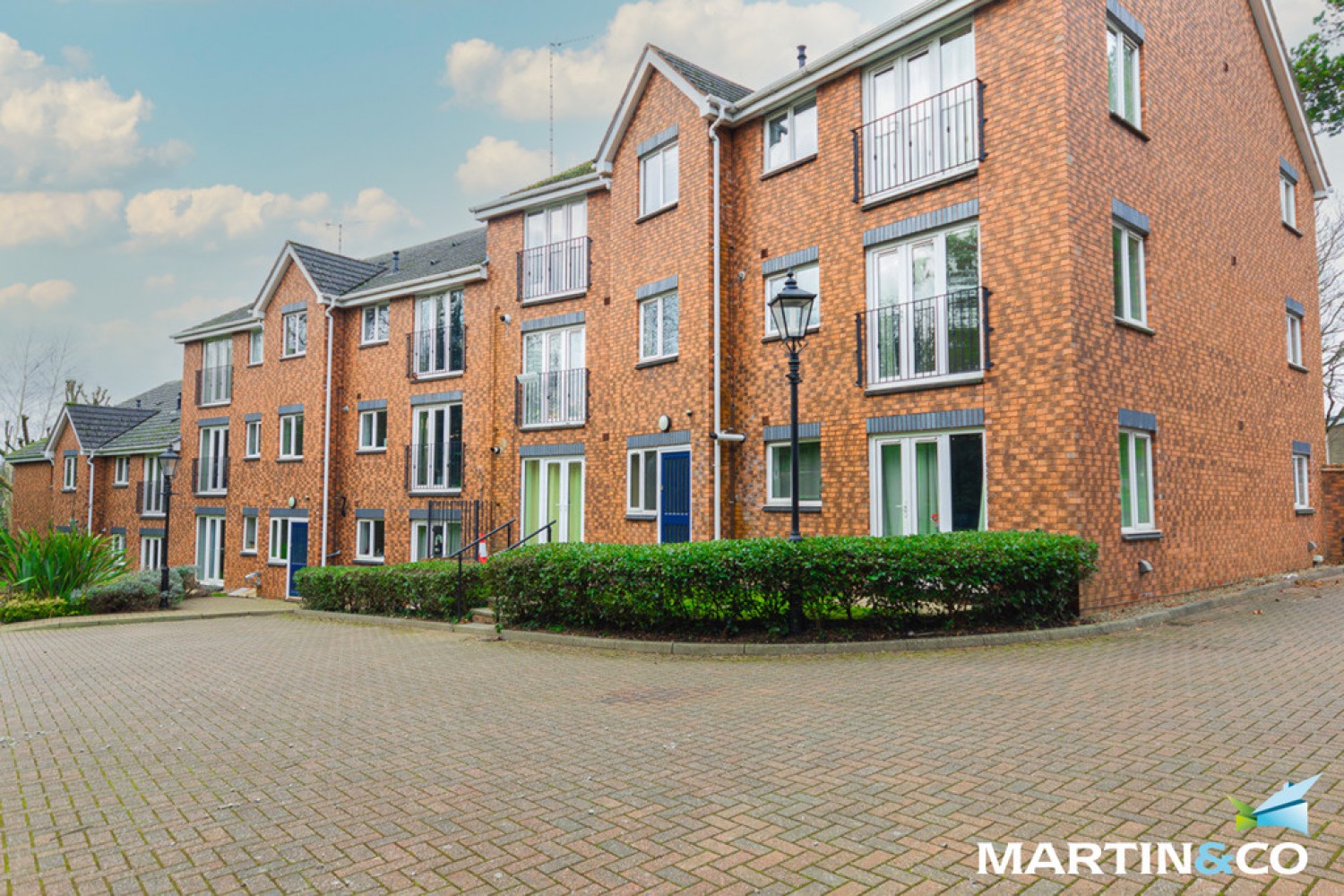 2 bedroom Flat for Letting Cross Farm Manor, Cross Farm Road, Harborne, B17