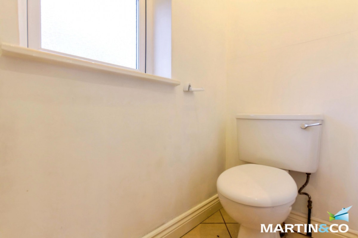 Capern Grove, Quinton, B32