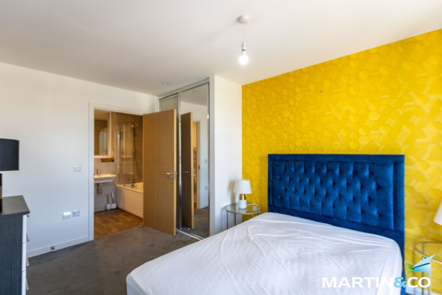 2 bedroom Flat for Sale Hamilton Apartments, Spring Street, Park Central, B15