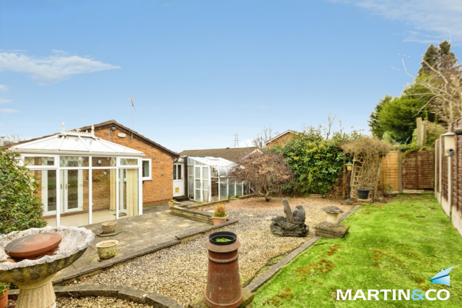 2 bedroom Bungalow for Sale Stableford Close, Harborne, B32