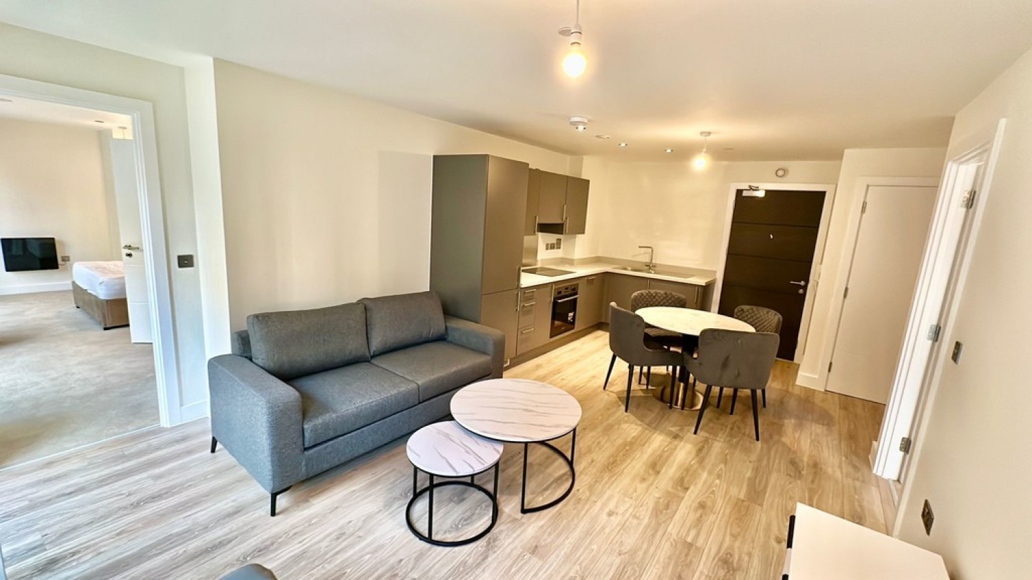 2 bedroom Flat for Letting Boulevard Plaza, Bristol Street, Birmingham, B5