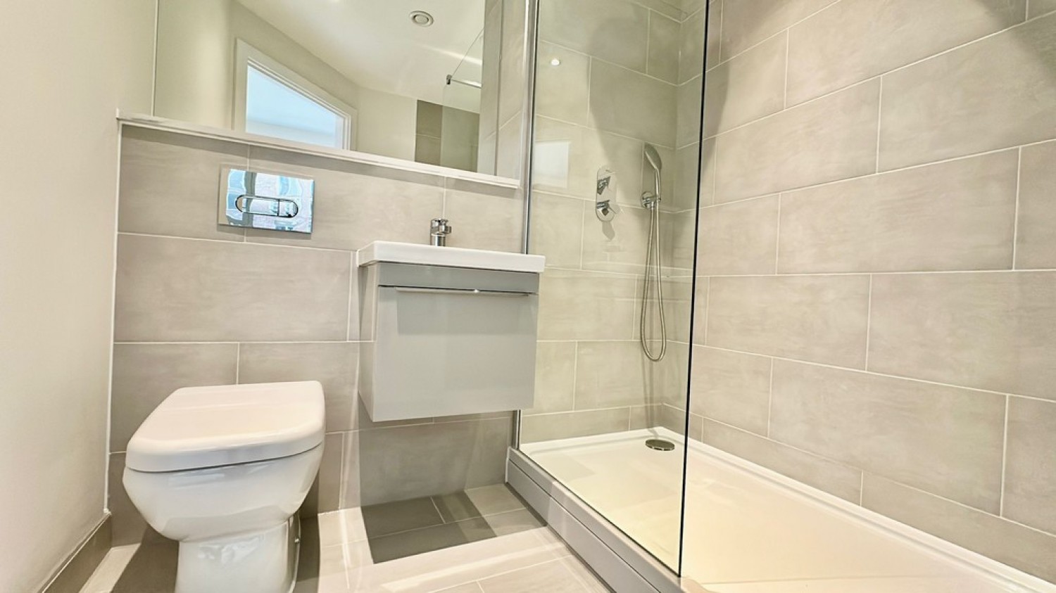 2 bedroom Flat for Letting Boulevard Plaza, Bristol Street, Birmingham, B5