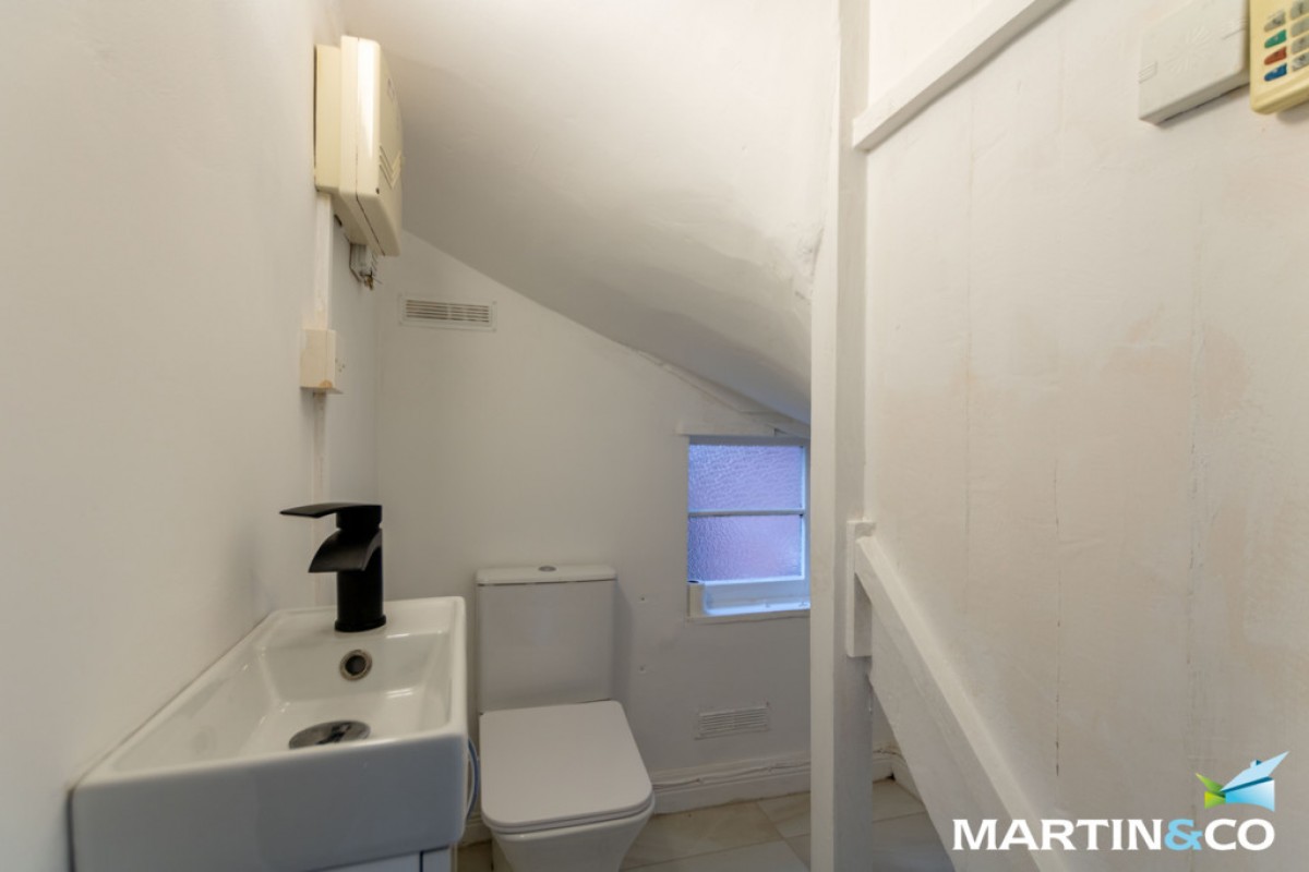 Galton Road, Bearwood, B67