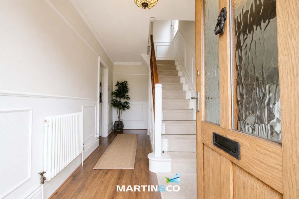 Barnford Crescent, Oldbury, B68