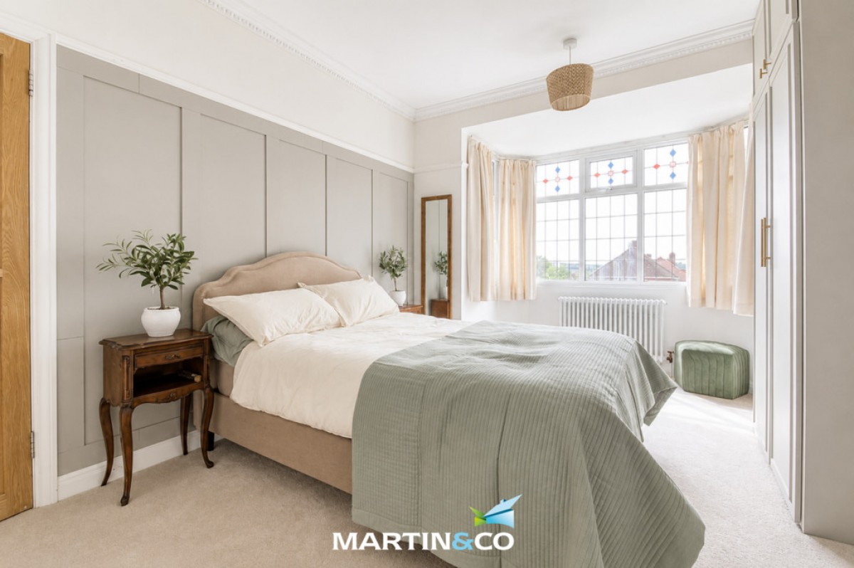 Barnford Crescent, Oldbury, B68