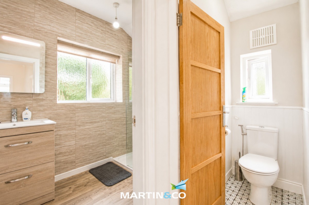 Barnford Crescent, Oldbury, B68