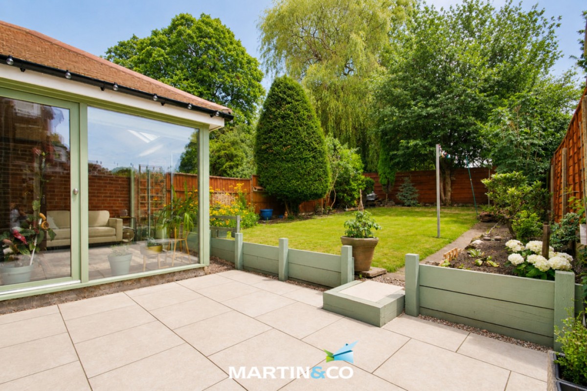 Barnford Crescent, Oldbury, B68