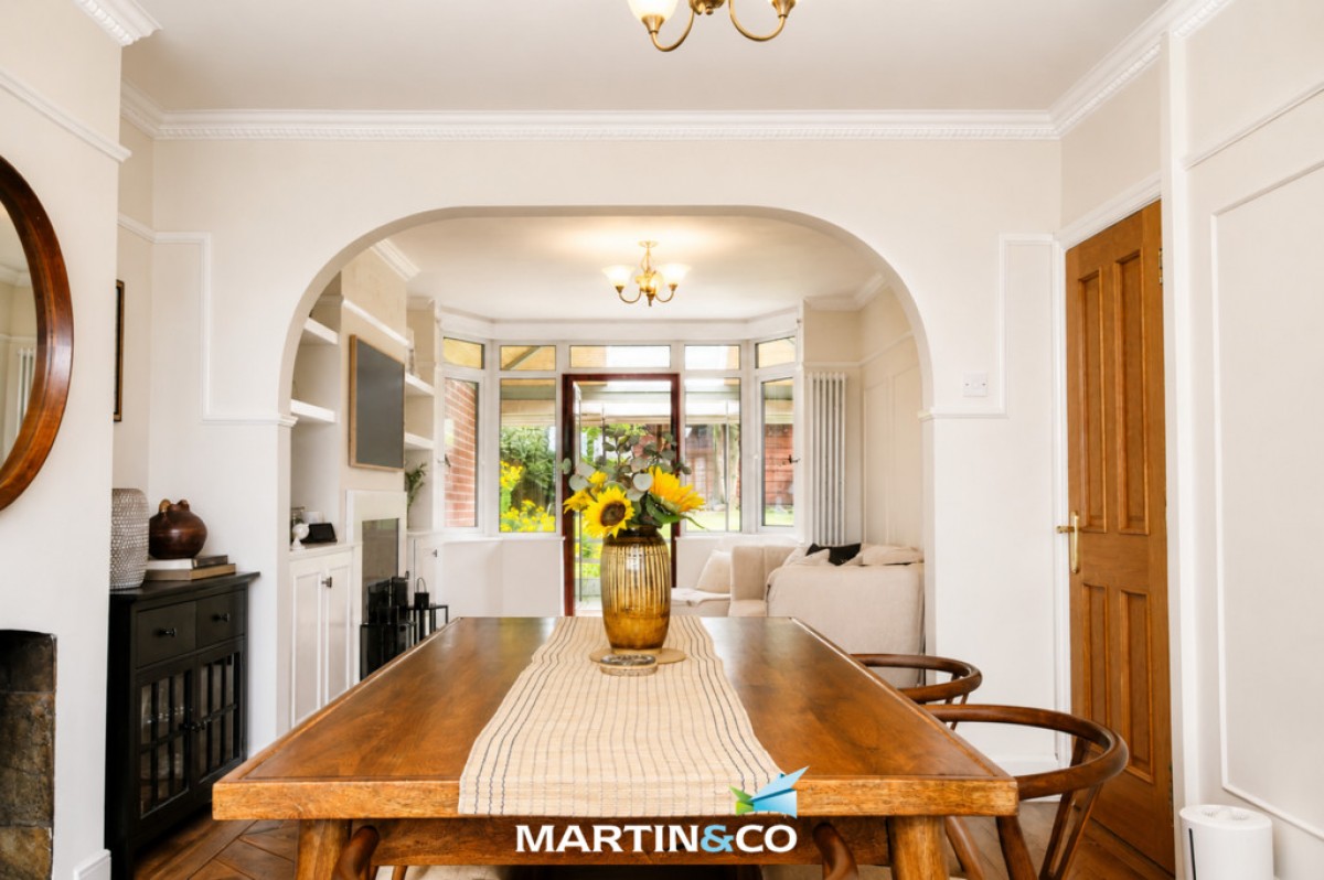 Barnford Crescent, Oldbury, B68