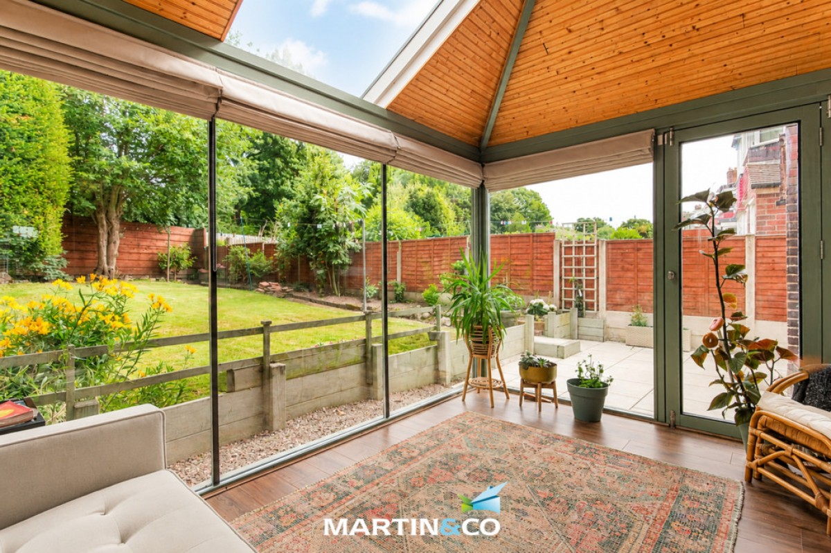 Barnford Crescent, Oldbury, B68
