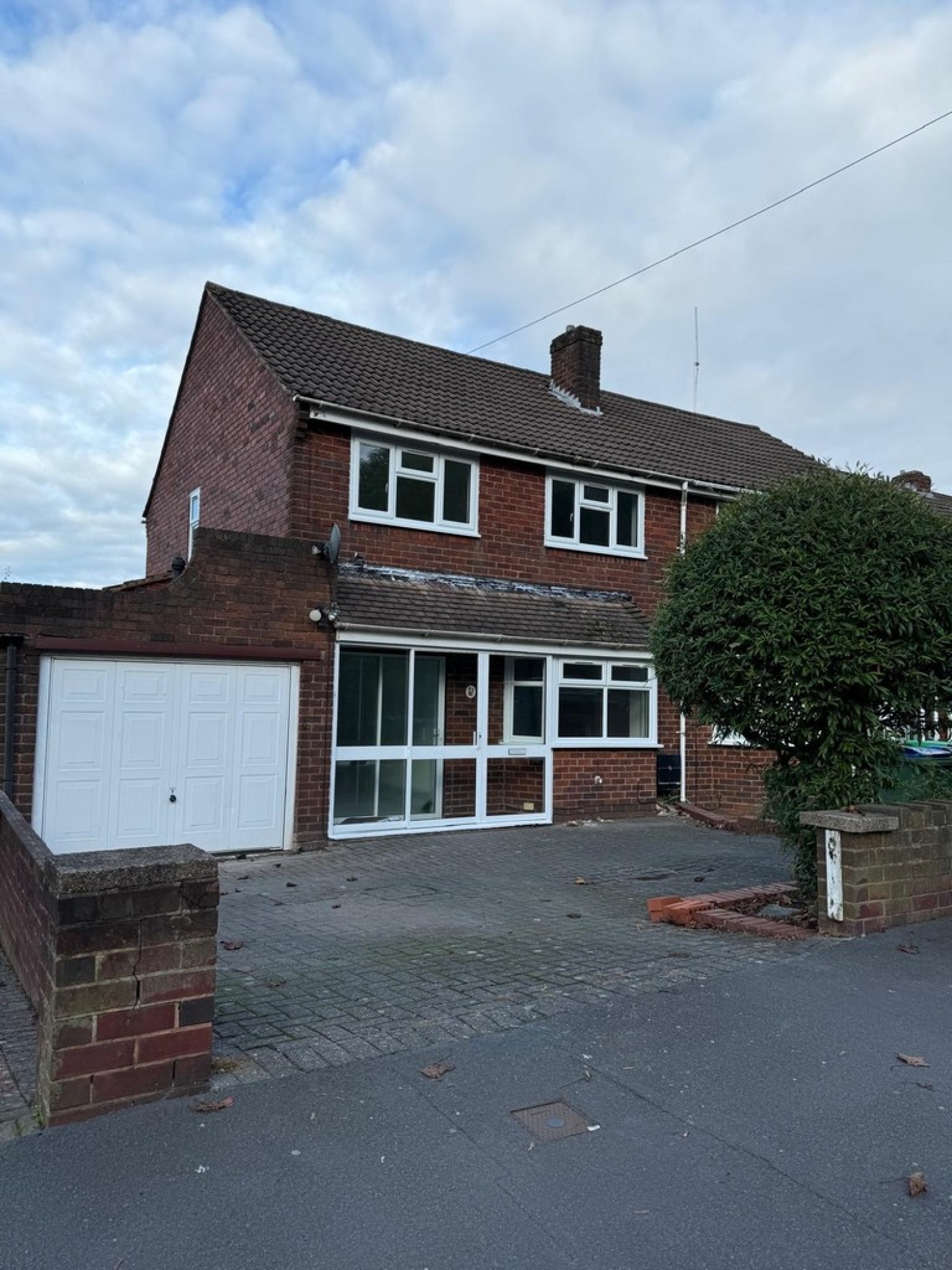 3 bedroom House for Letting Darbys Hill Road, Tividale, B69