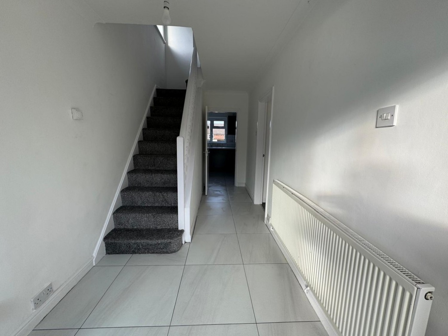 3 bedroom House for Letting Darbys Hill Road, Tividale, B69