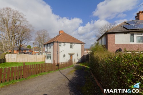 Hare Grove, Northfield, B31