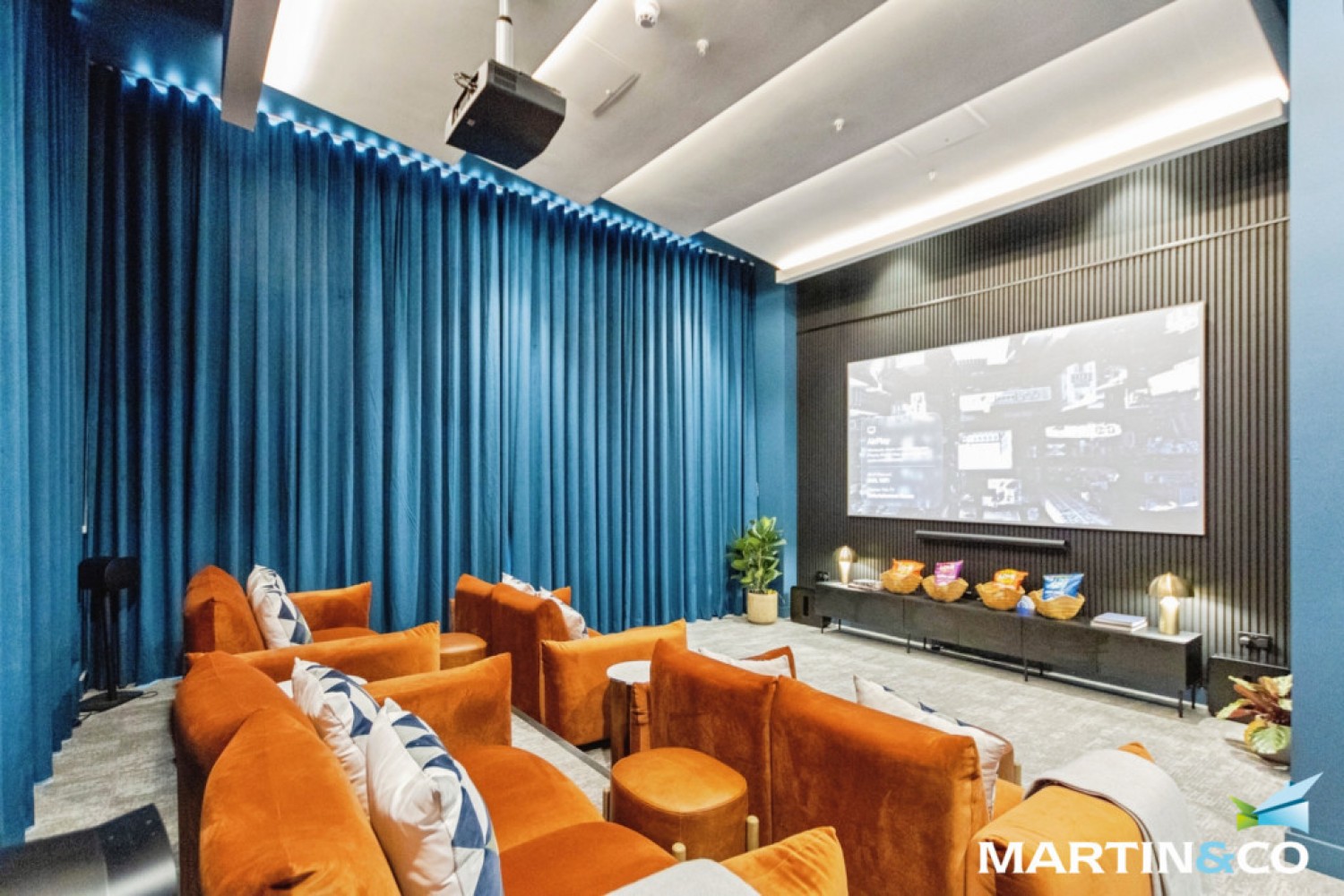 2 bedroom Flat for Letting Cardigan Wharf, Glasswater Locks, Pitt Street, Birmingham, B4