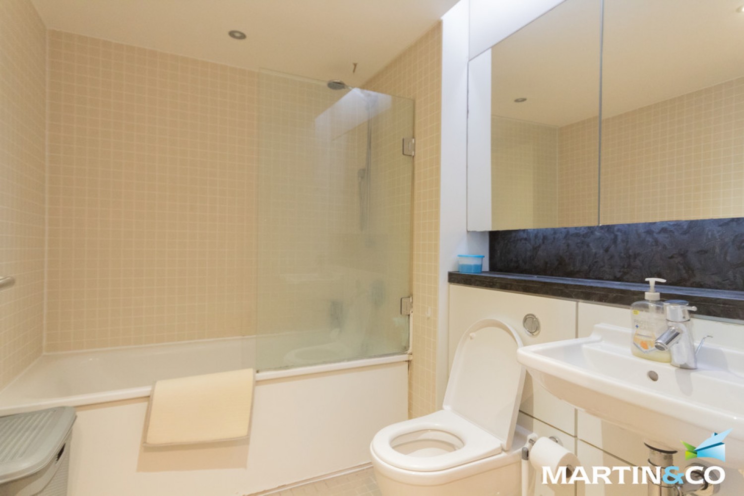 1 bedroom Flat for Letting Beetham Tower, Holloway Circus Queensway, Birmingham, B1