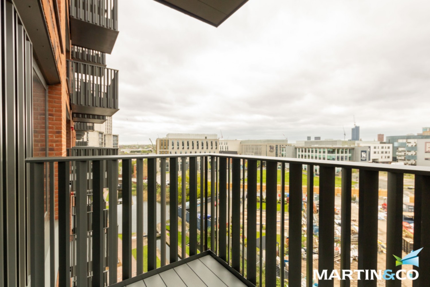 2 bedroom Flat for Letting Cardigan Wharf, Glasswater Locks, Pitt Street, Birmingham, B4