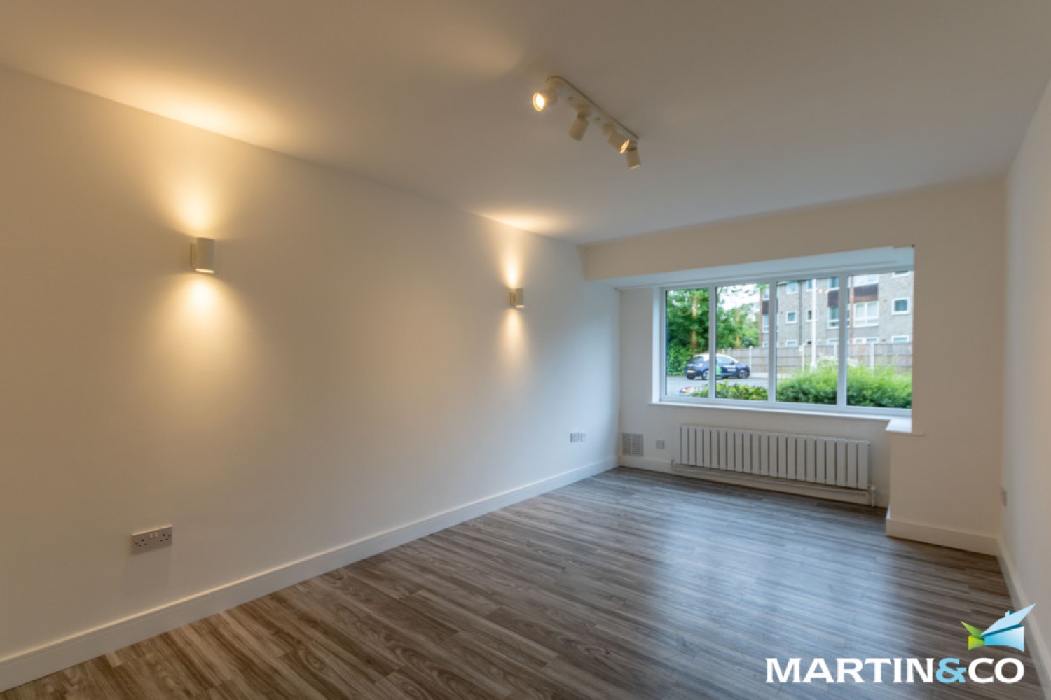 2 bedroom Flat for Sale Penns Lane, Sutton Coldfield, B76