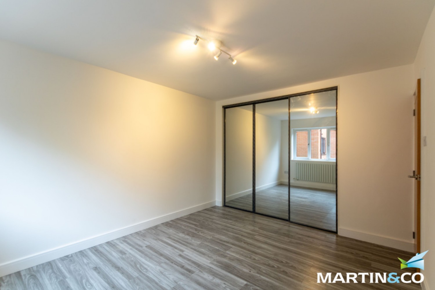 2 bedroom Flat for Sale Penns Lane, Sutton Coldfield, B76
