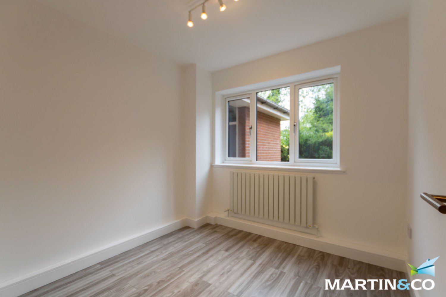 2 bedroom Flat for Sale Penns Lane, Sutton Coldfield, B76