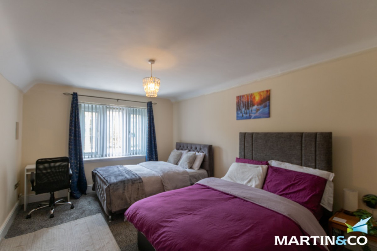 Bristol Road South, Northfield, B31