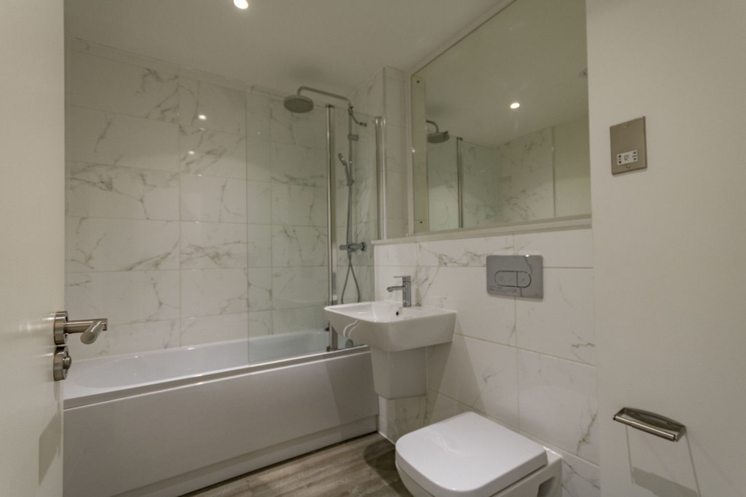 2 bedroom Flat for Letting The Bank Tower 2, Sheepcote Street, Birmingham, B16