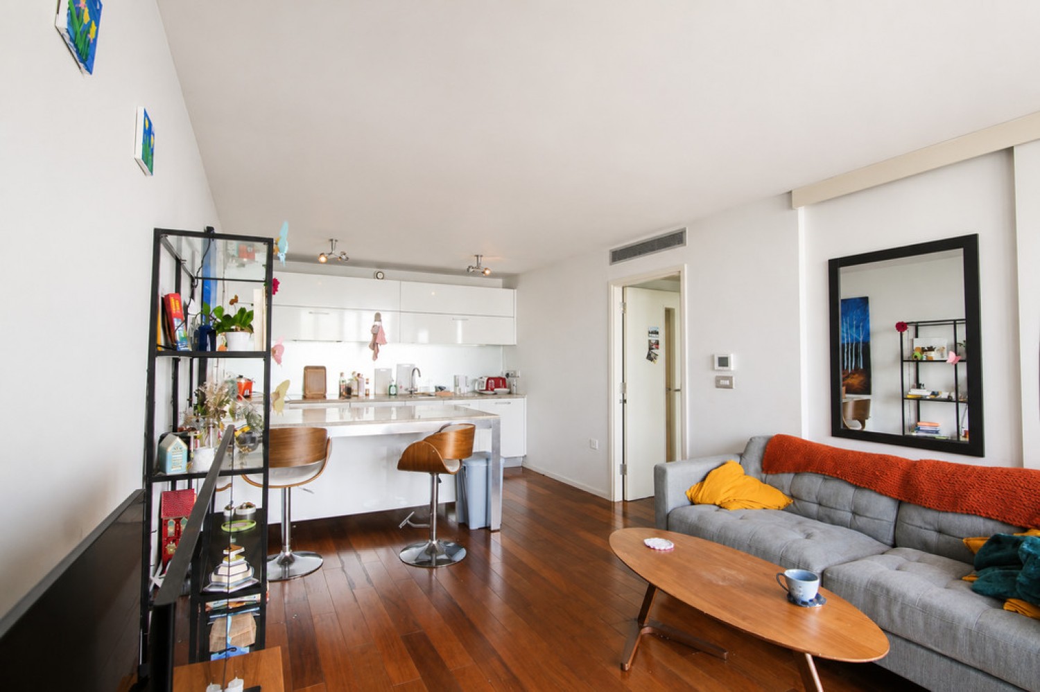 2 bedroom Flat for Letting Beetham Tower, Holloway Circus Queensway, Birmingham, B1