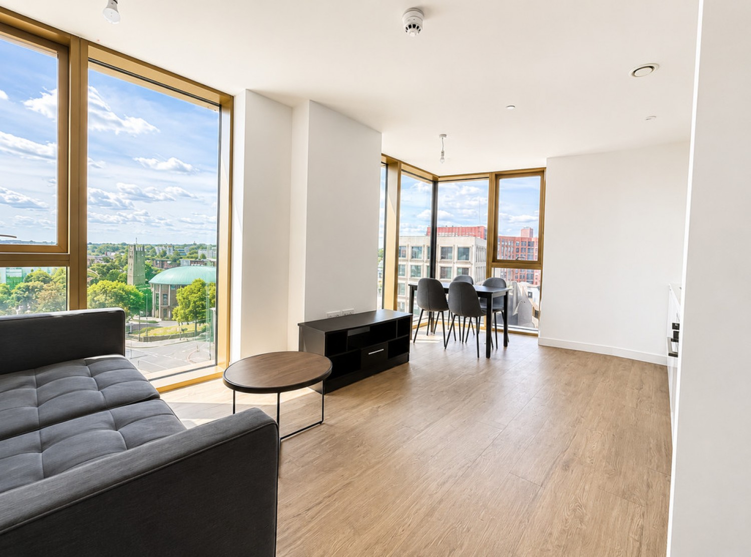 2 bedroom Flat for Letting South Central, Essex Street, Birmingham, B5