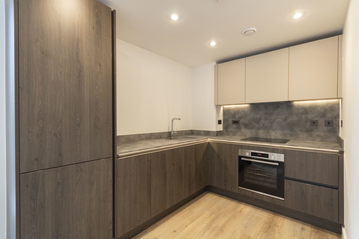 1 bedroom Flat for Sale The Colmore, Snow Hill Wharf, Shadwell Street, Birmingham, B4