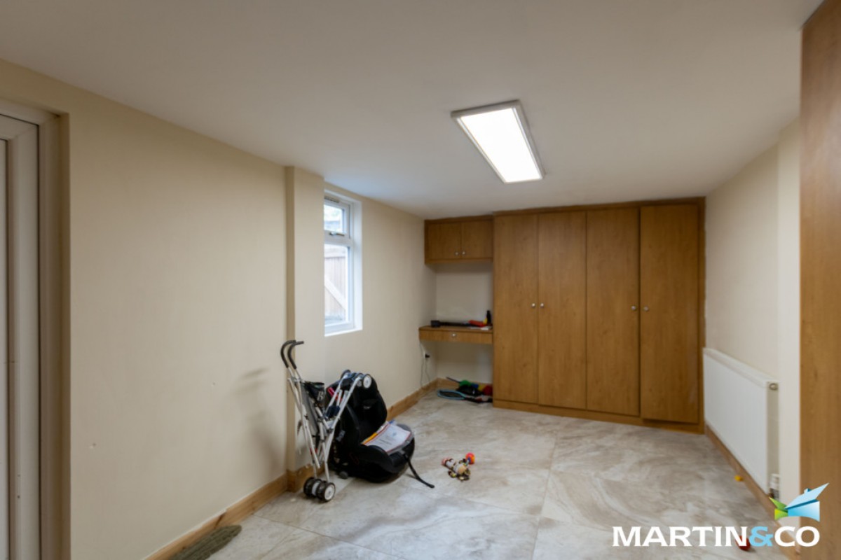 Kesteven Close, Edgbaston, B15