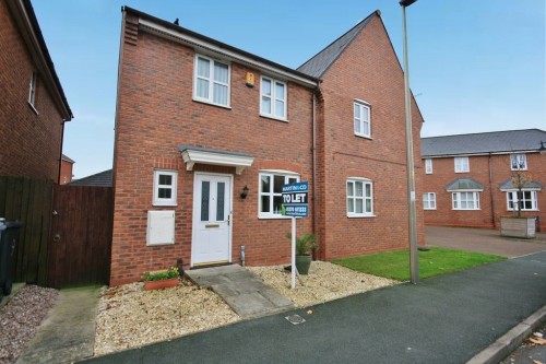 Parklands Drive, Wychwood Village, Weston