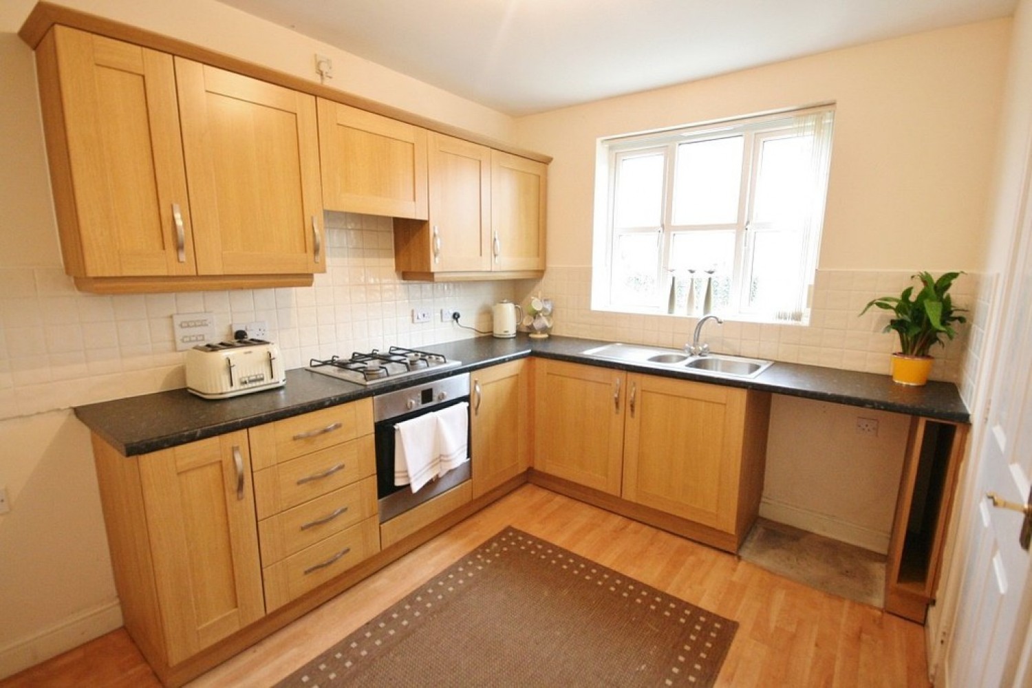 3 bedroom House for Letting Parklands Drive, Wychwood Village, Weston