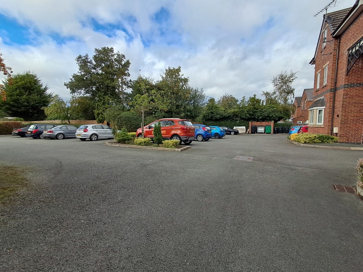 Gainsborough Court, Crewe