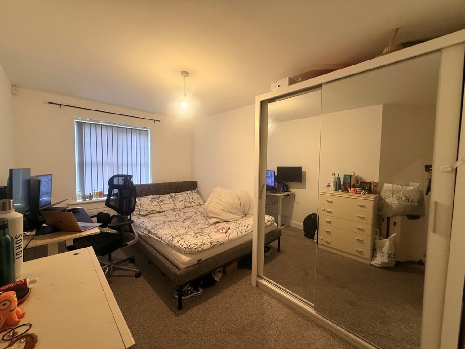 2 bedroom Flat for Letting Junction House, Dale Way