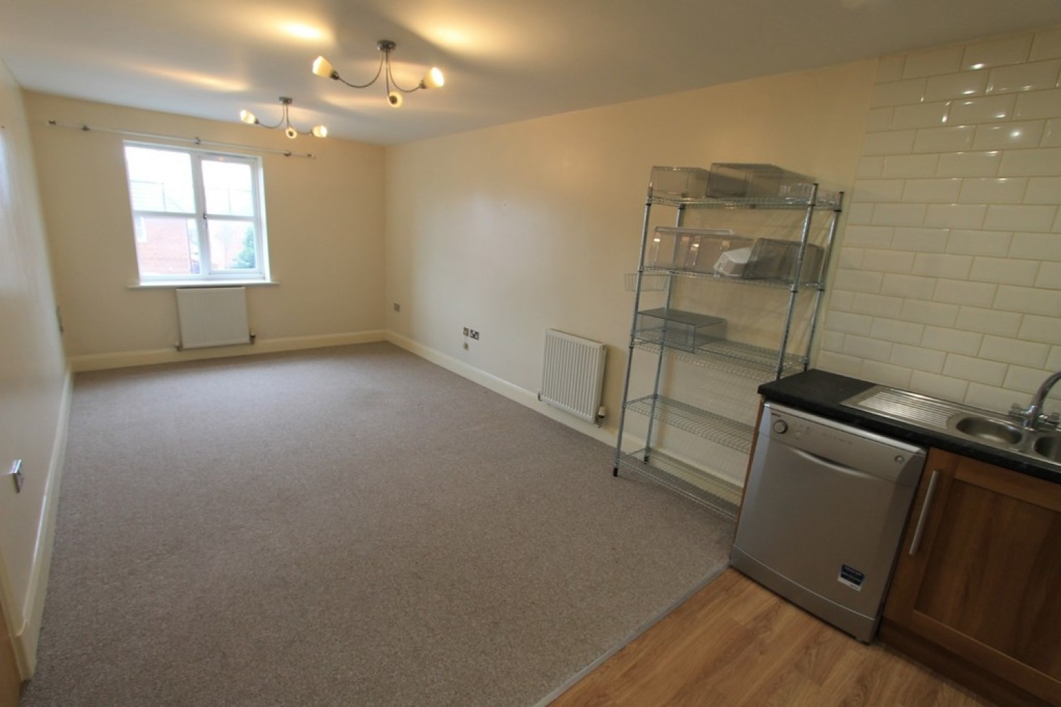 2 bedroom Flat for Letting Points House, Dale Way