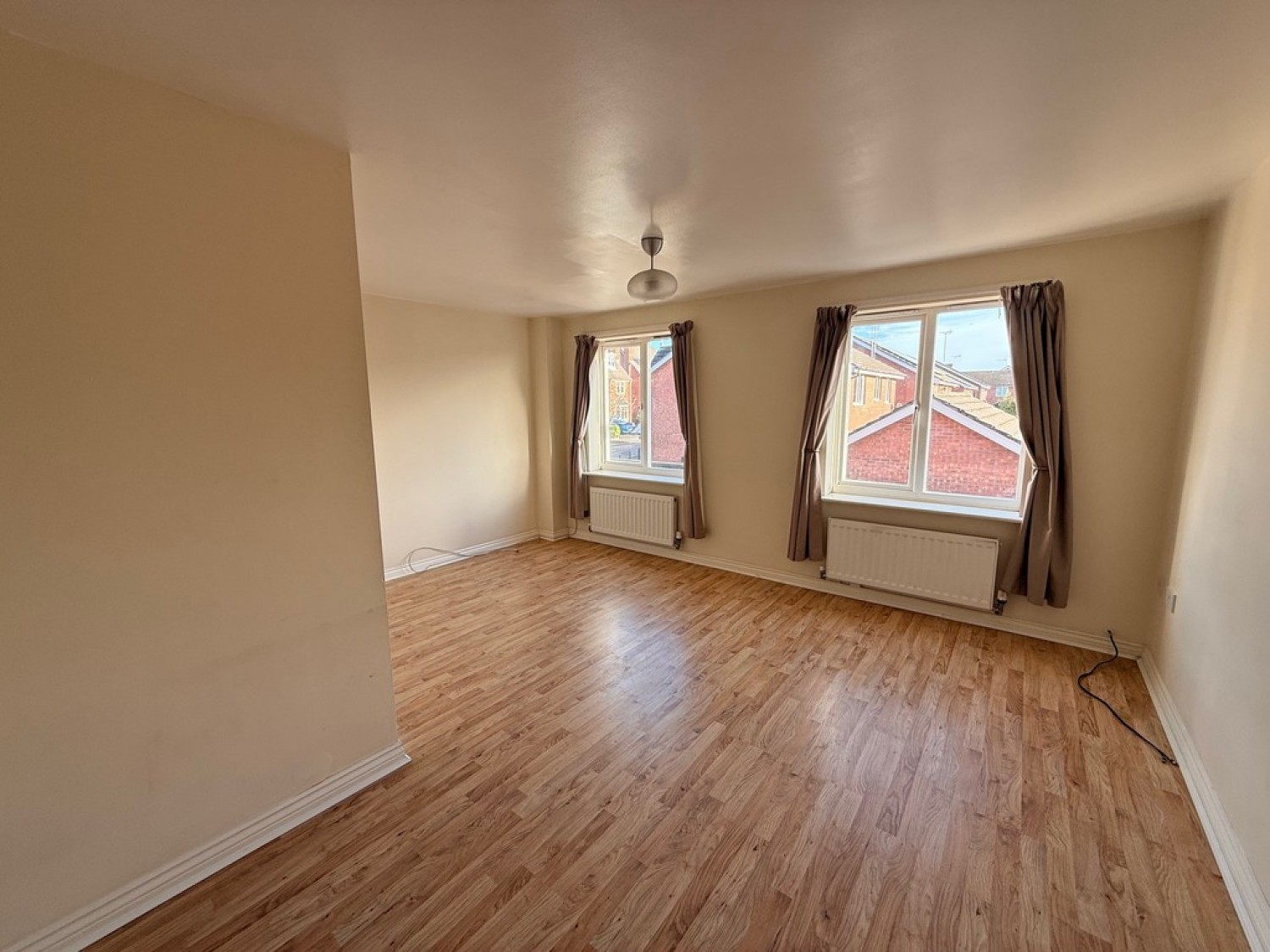 Chassagne Square, Leighton