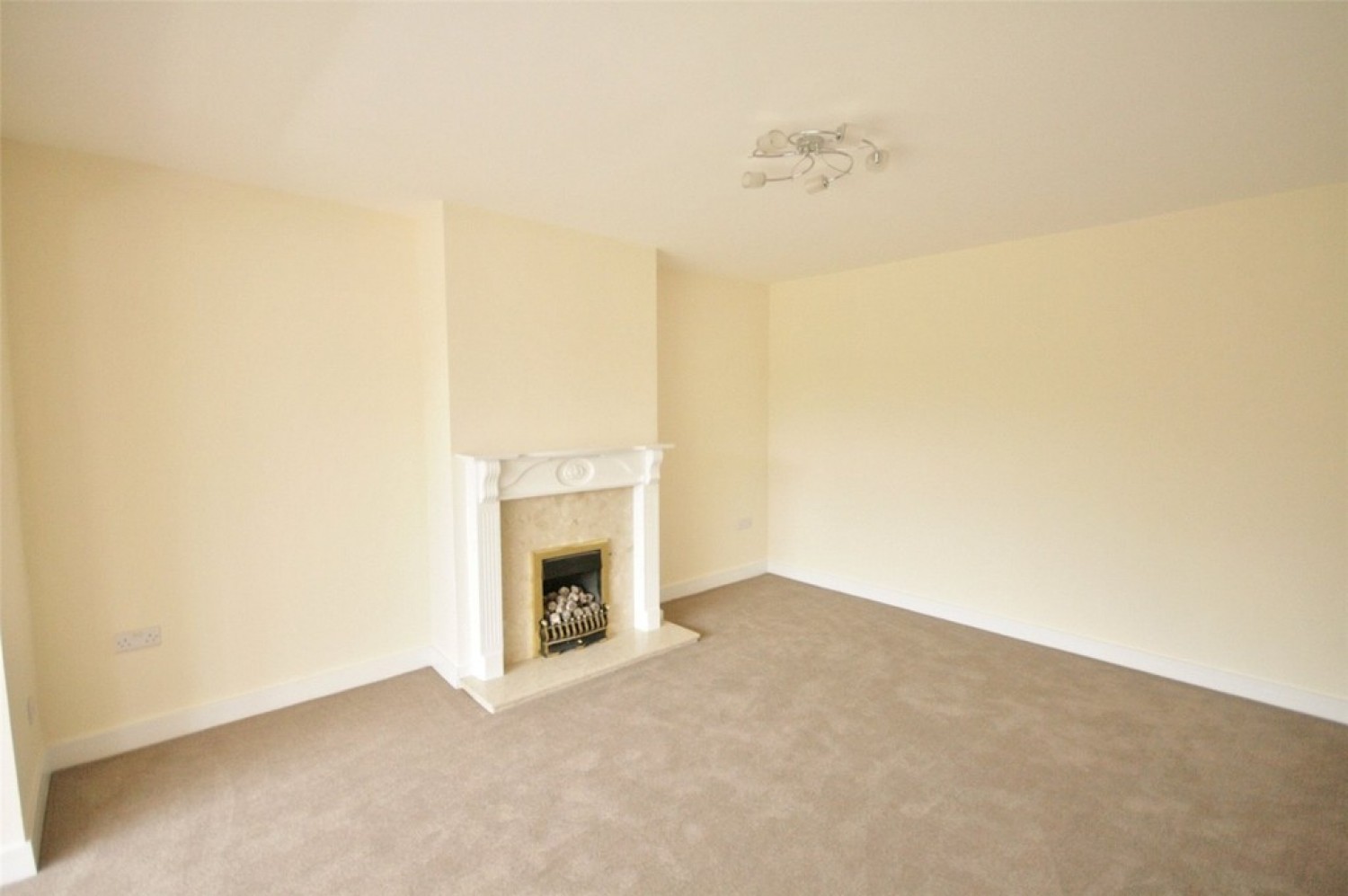 3 bedroom Bungalow for Letting Lingfield Drive, Crewe