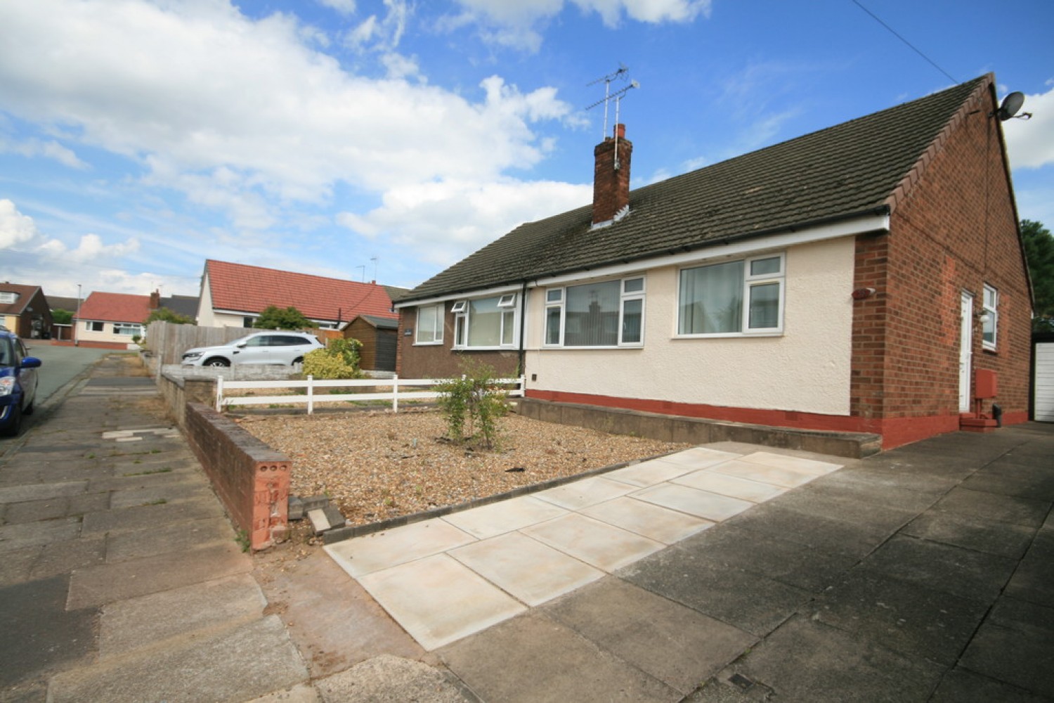 2 bedroom Bungalow for Letting Linden Drive, Sydney, Crewe