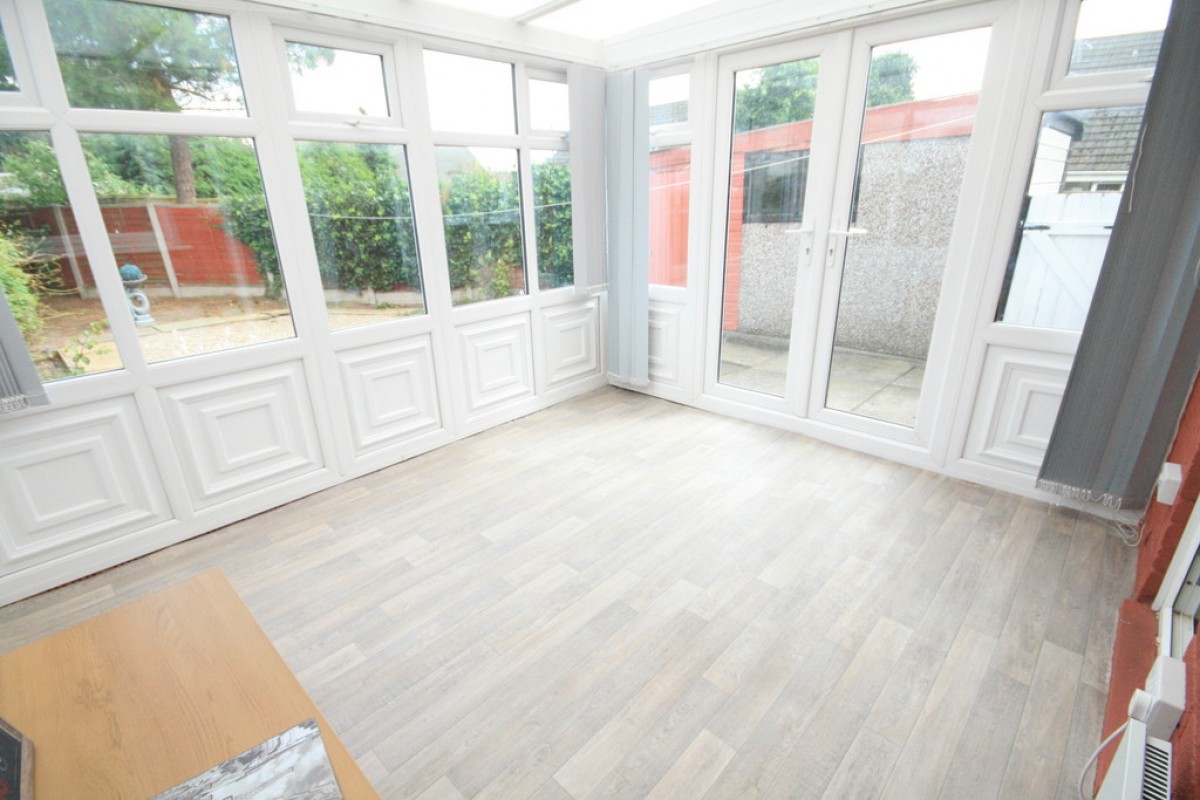 Linden Drive, Sydney, Crewe