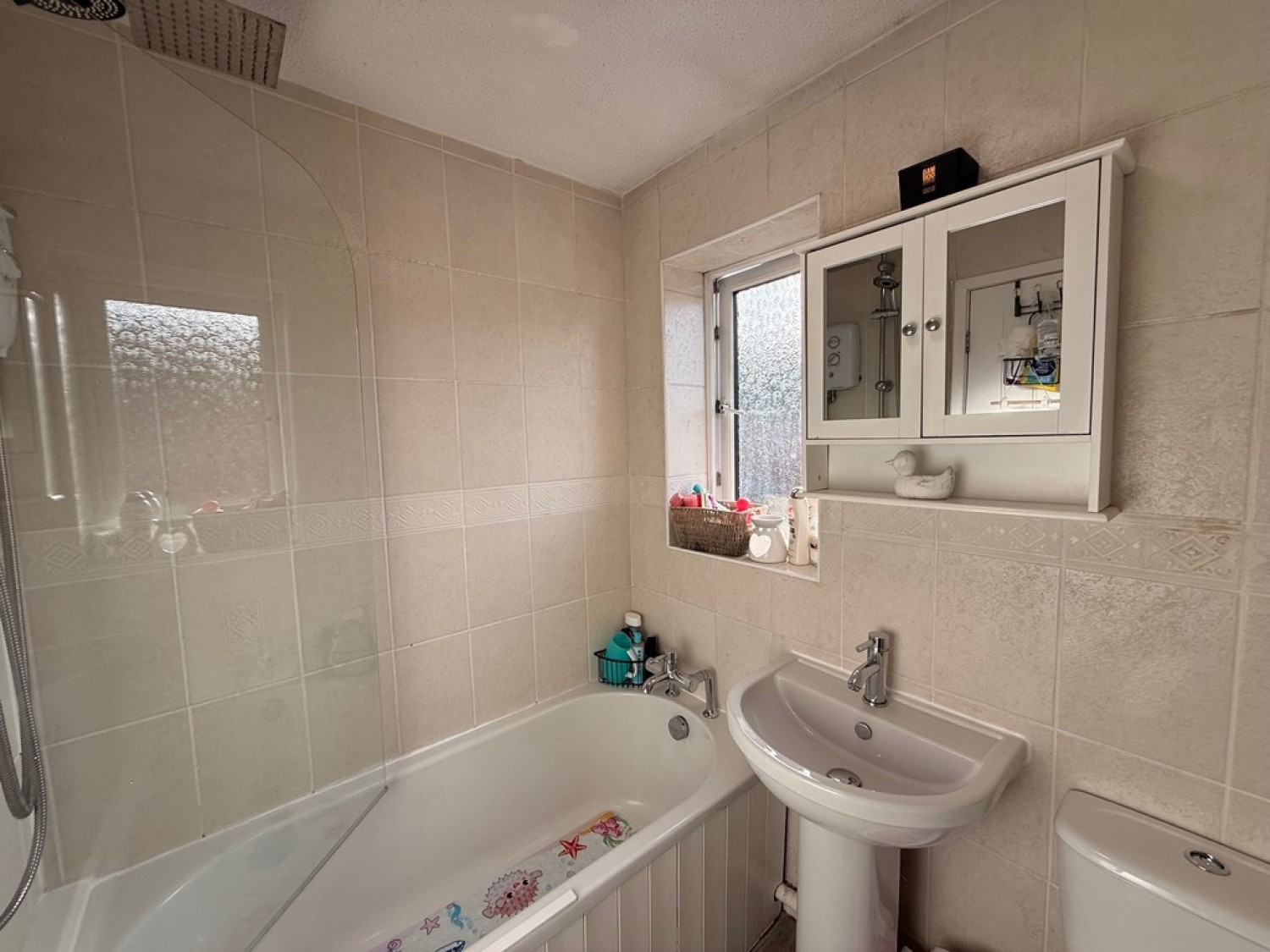 2 bedroom House in Queens Park Gardens, Crewe