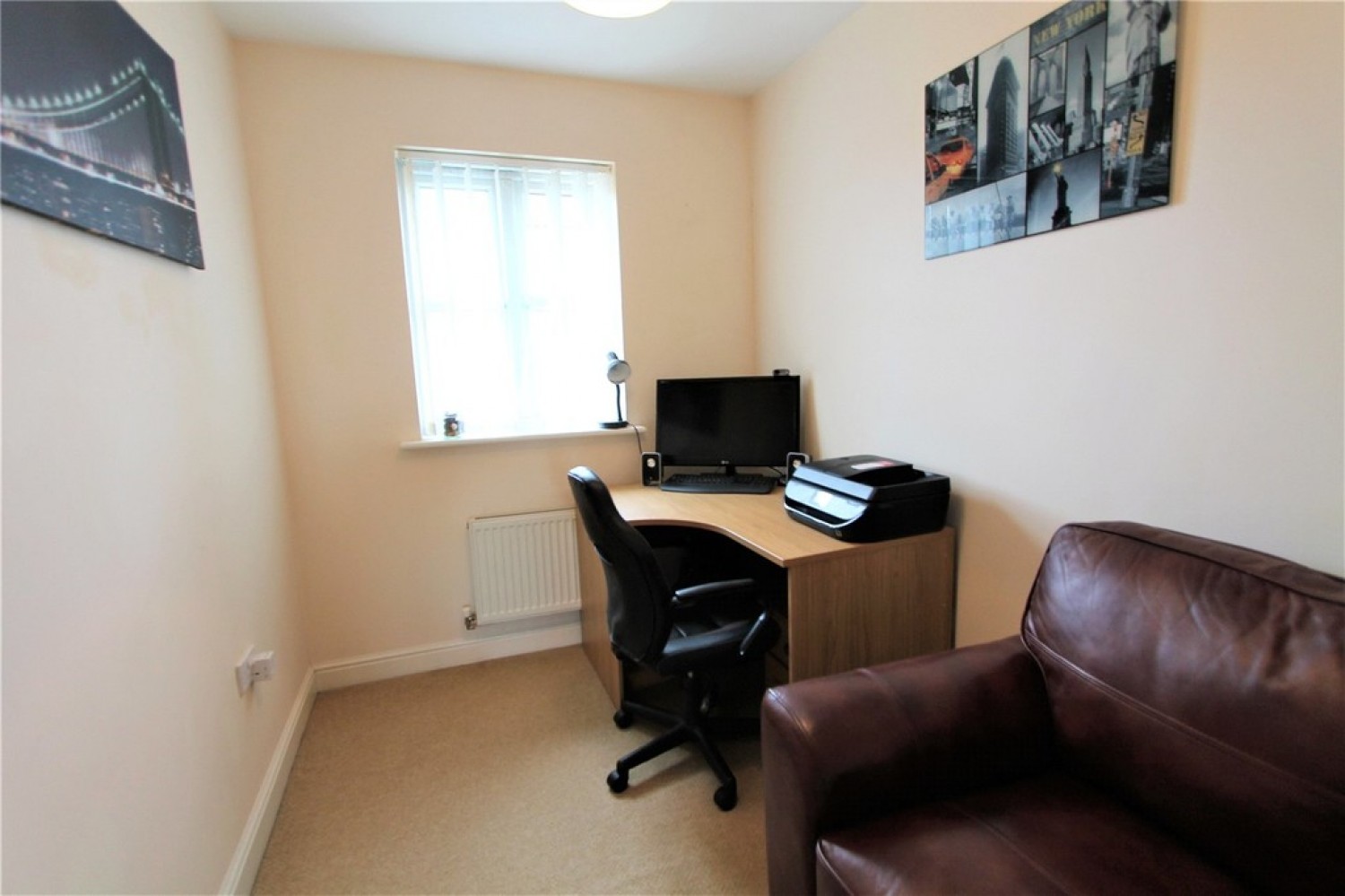 3 bedroom House in Deansgate, Wychwood Village