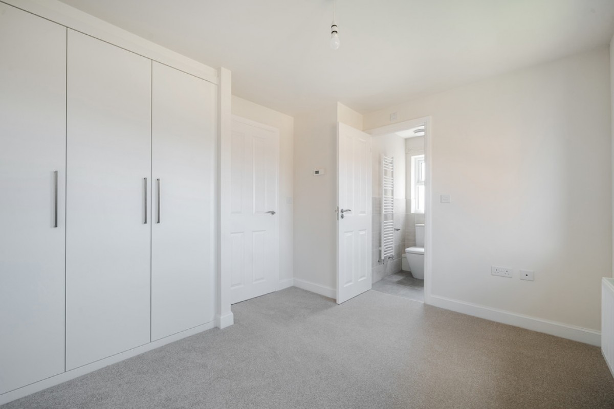 Thomas Barber Close, Sydney Place