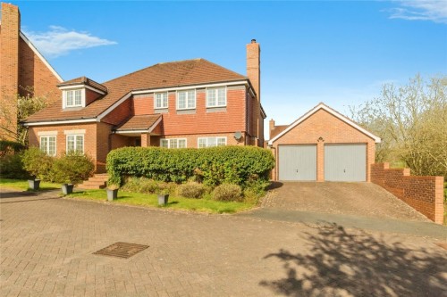 St. Augustines Drive, Wychwood Village