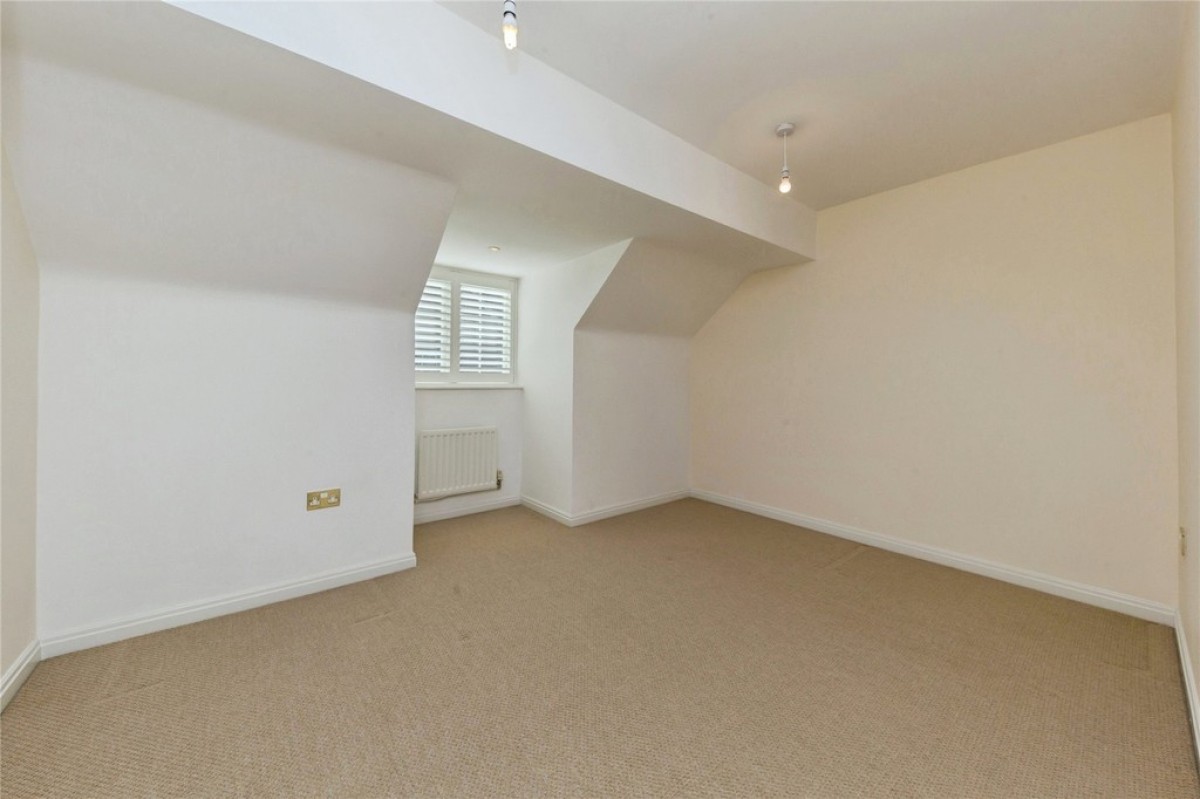 St. Augustines Drive, Wychwood Village