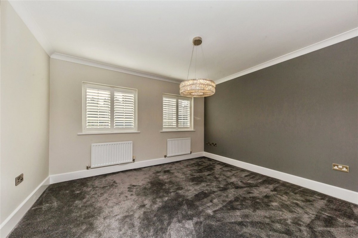St. Augustines Drive, Wychwood Village