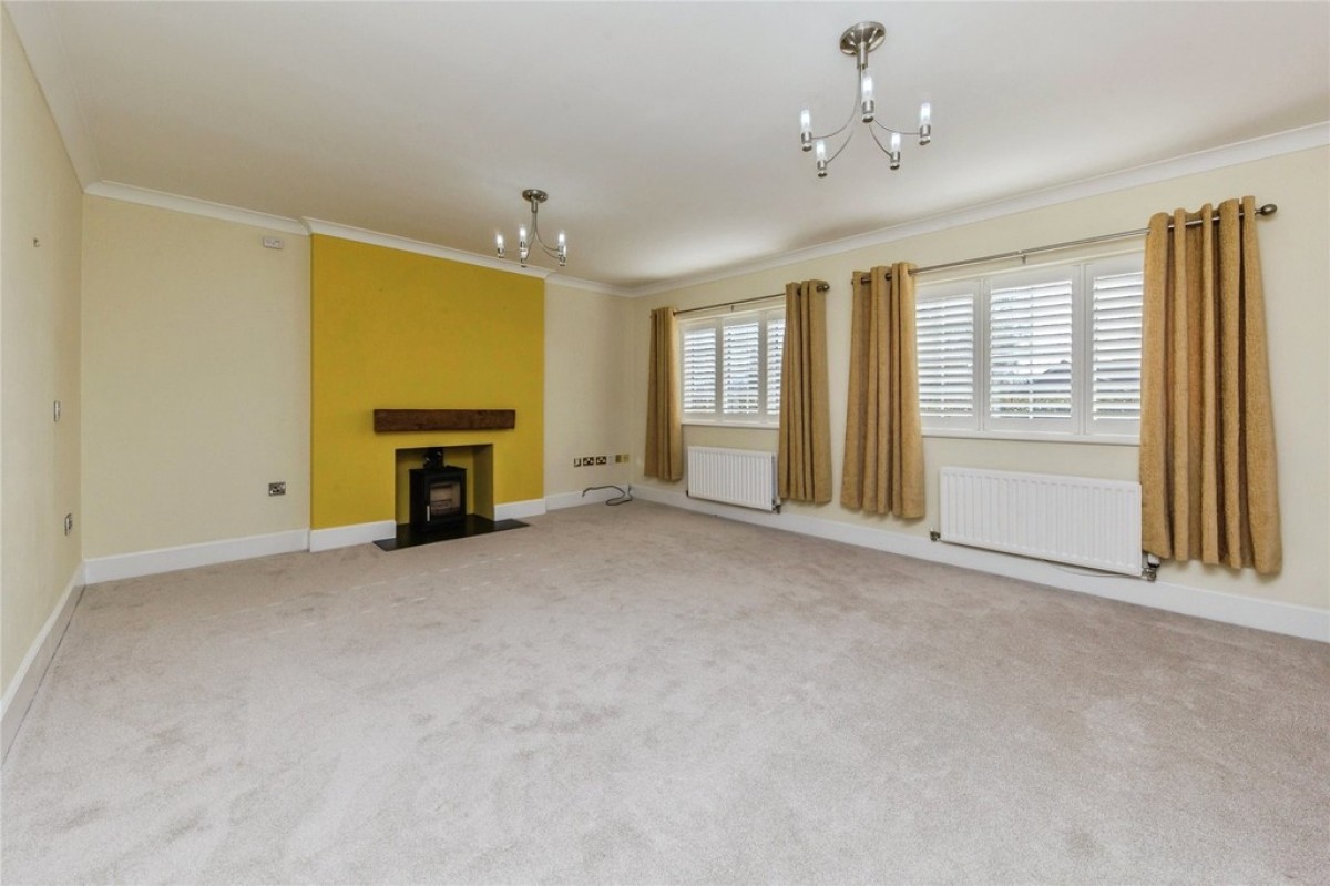 St. Augustines Drive, Wychwood Village