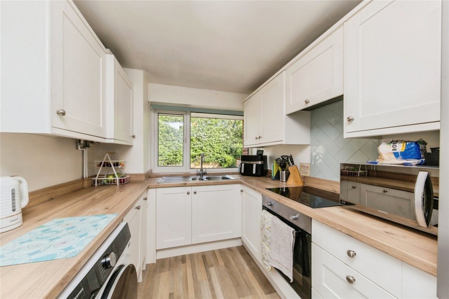 Greenfields Avenue, Shavington