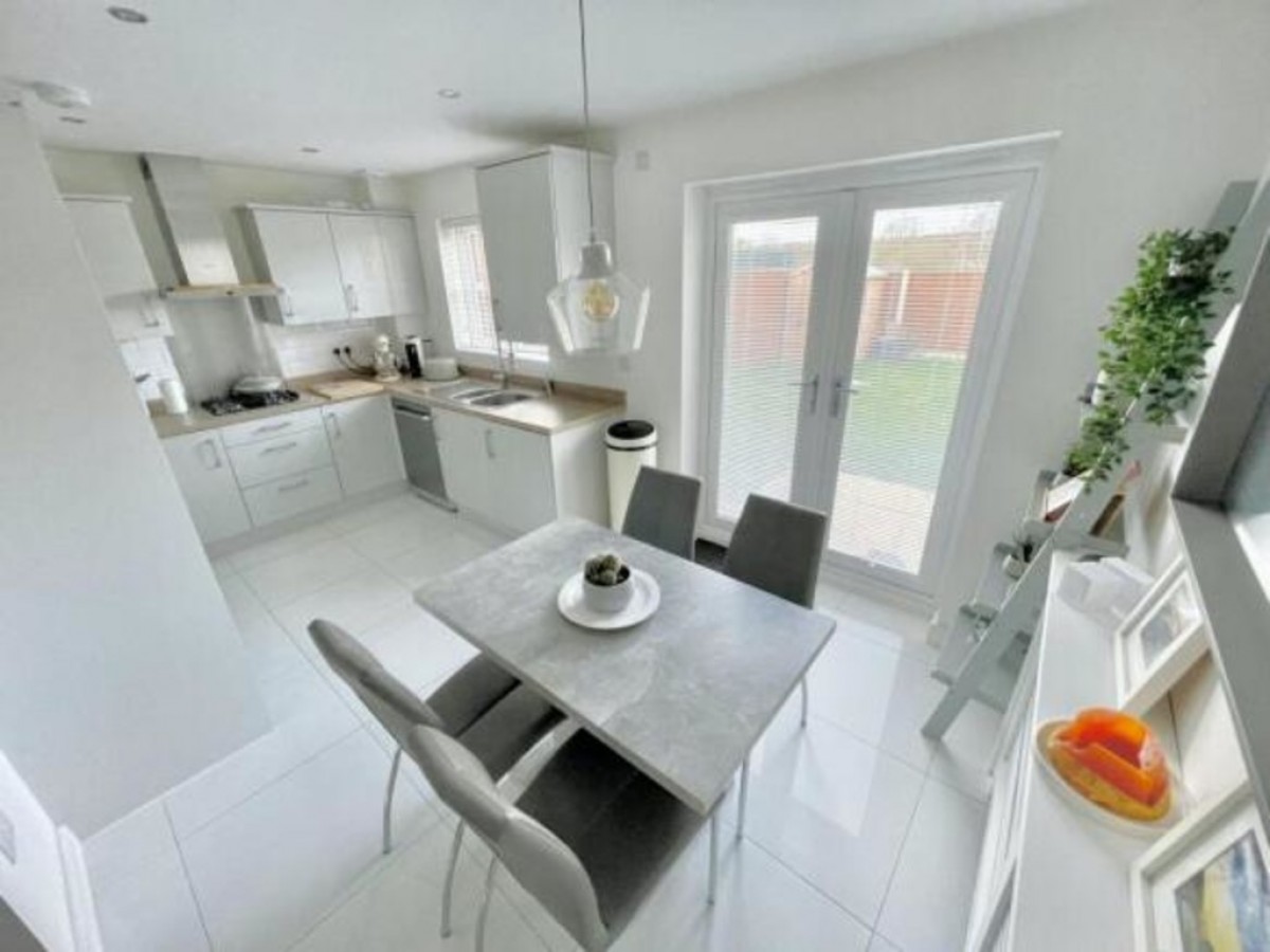 Telford Rd, Winnington Village