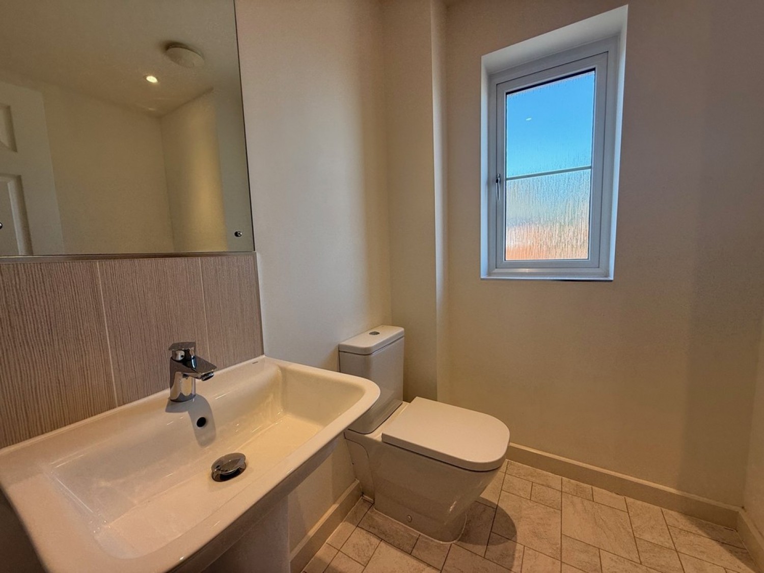 3 bedroom House for Letting Philip Taylor Drive, Leighton