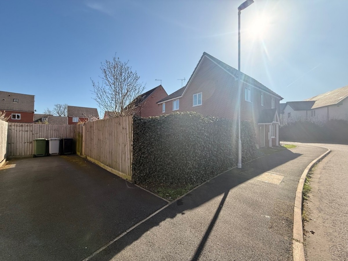 Philip Taylor Drive, Leighton